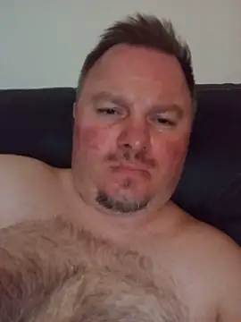 Show modela JayGirthy36 na web-kameri