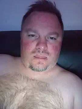 Show modela JayGirthy36 na web-kameri
