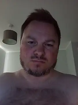 Show modela JayGirthy36 na web-kameri