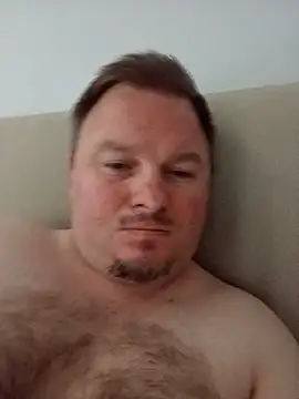 Show modela JayGirthy36 na web-kameri