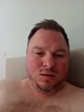 JayGirthy36: διαδικτυακό σόου στην κάμερα