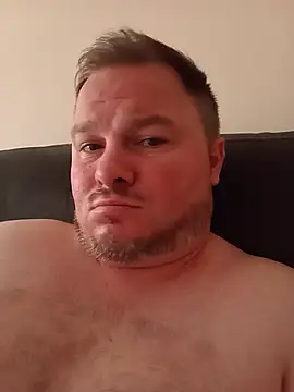 Show modela JayGirthy36 na web-kameri