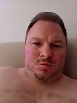 JayGirthy36: διαδικτυακό σόου στην κάμερα