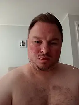 JayGirthy36: διαδικτυακό σόου στην κάμερα