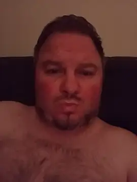 JayGirthy36: διαδικτυακό σόου στην κάμερα