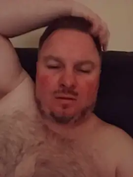 JayGirthy36: διαδικτυακό σόου στην κάμερα