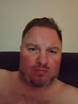 Show modela JayGirthy36 na web-kameri