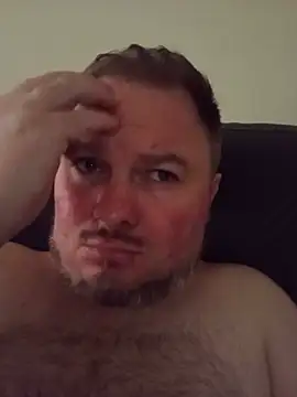 JayGirthy36: διαδικτυακό σόου στην κάμερα