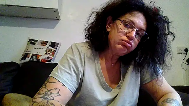 RubyyRosee Adlı Modelin Canlı XXX Sohbeti