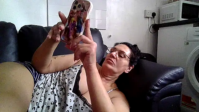 Chat +18 de RubyyRosee ao vivo