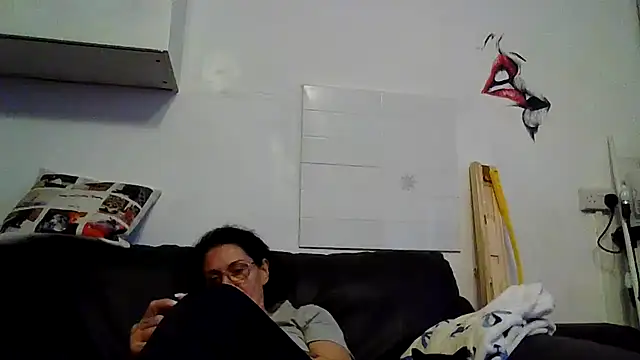 RubyyRosee's Live Chat Room