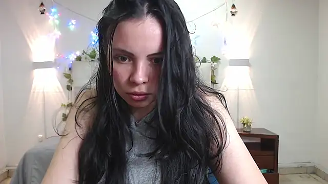 Megan_05_ Adlı Modelin Canlı XXX Sohbeti