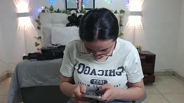 Megan_05_ Live Chatraum