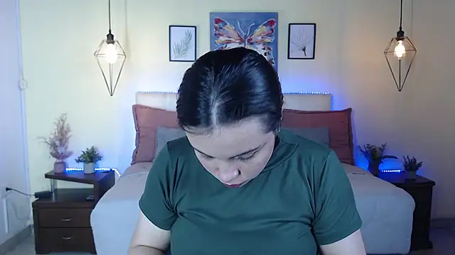 Megan_05_ Chat XXX in diretta