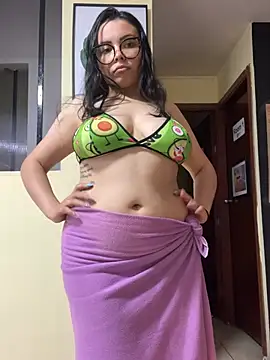 Megan_05_ Adlı Modelin Canlı XXX Sohbeti