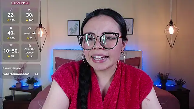 Pertunjukan Kamera Web Megan_05_