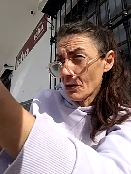 Eimikuro11 Adlı Modelin Web Kamerası Şovu