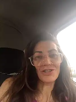 Eimikuro11 Webcam show