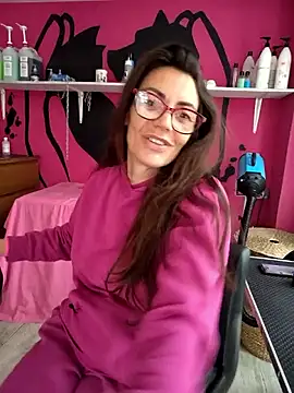 Chat +18 de Eimikuro11 ao vivo