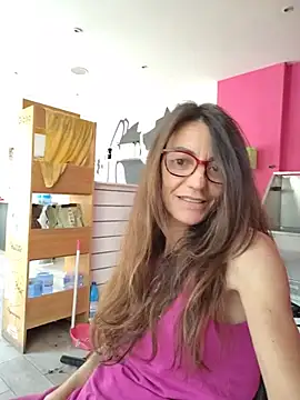 Eimikuro11's Live XXX Chat