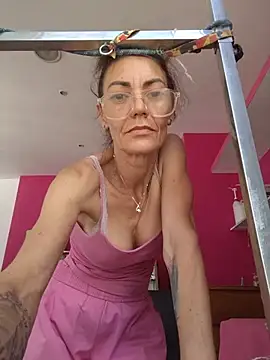 Eimikuro11 Live XXX-chat