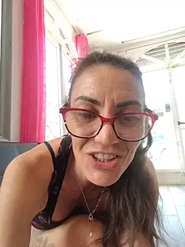 Eimikuro11 – live chatrum
