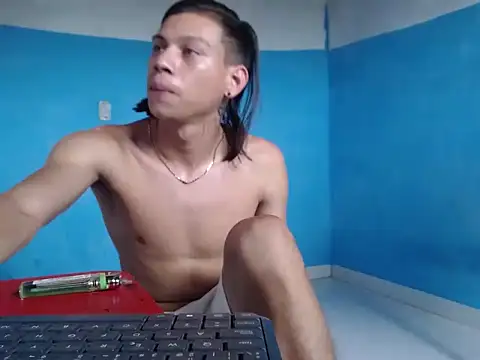 masterbrave420 Adlı Modelin Web Kamerası Şovu