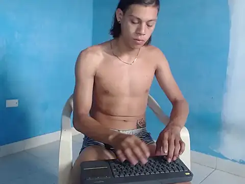 Show de masterbrave420 na webcam