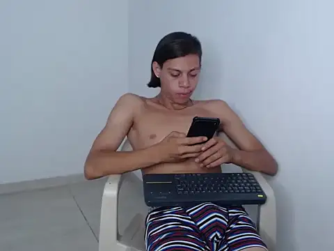 masterbrave420's Webcam Show