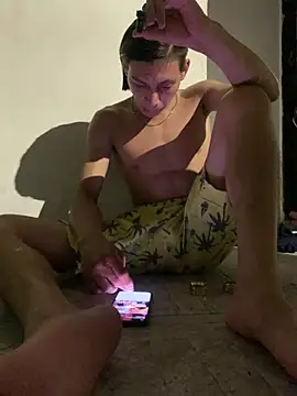 Show de masterbrave420 na webcam