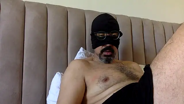 CaiBull webcam show