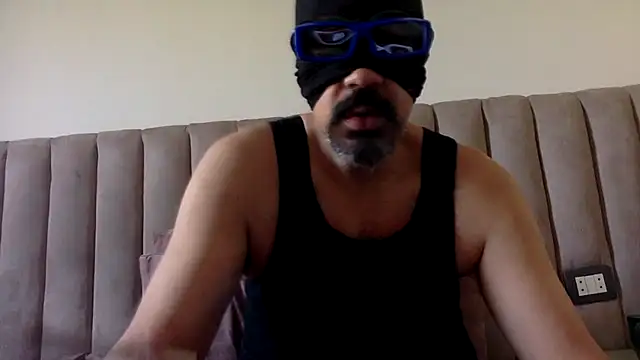 CaiBull Adlı Modelin Web Kamerası Şovu