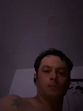 Carlosmauricio123 Show in webcam