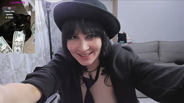 MistyDark's Live XXX Chat