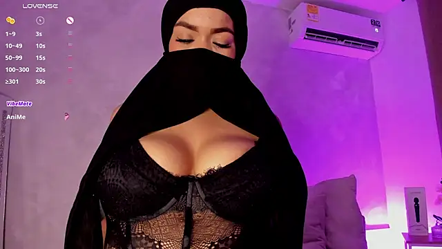 thaira_aly Pertunjukan Webcam