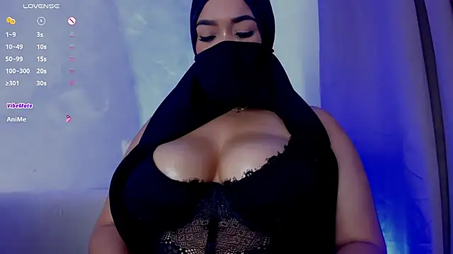 Pertunjukan Kamera Web thaira_aly