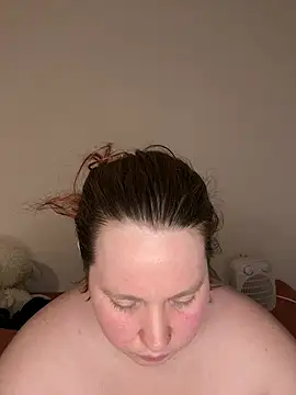 Miss_pow_bi_93 Live Chatraum