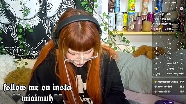 Show modela mia__yui na web-kameri