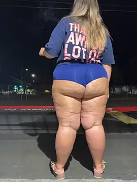 הופעת וובקאם של BigMama6969
