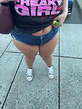 BigMama6969: διαδικτυακό σόου στην κάμερα