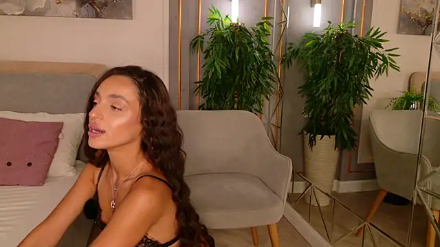 AdoraCortes Chat XXX in diretta