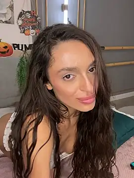 AdoraCortes' Live XXX Chat