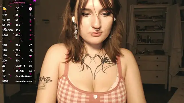 rubby_hanna Show in webcam