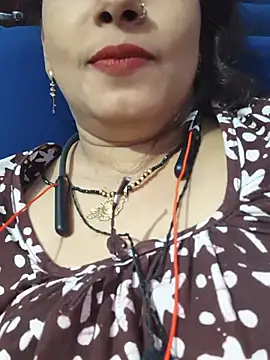 Simran_bhabhi0 网络视讯表演