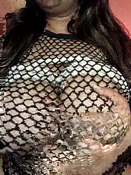 Chat XXX en directo de Bustymlina