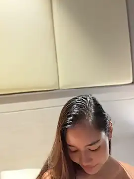 غرفة دردشة SweetThaiGirlfriend المباشرة