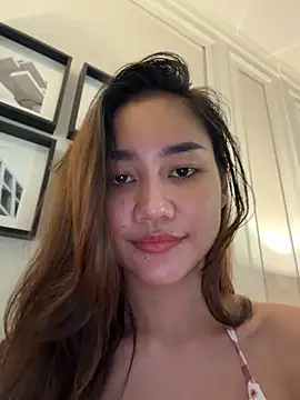 SweetThaiGirlfriend's Live XXX Chat
