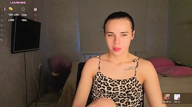Kseni_a লাইভ XXX চ্যাট