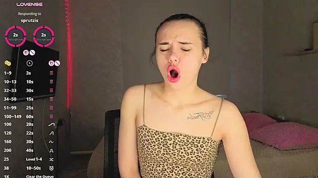 Онлайн чат XXX Kseni_a