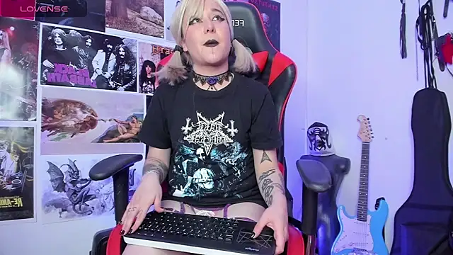 mistresscrowley666 লাইভ চ্যাট রুম
